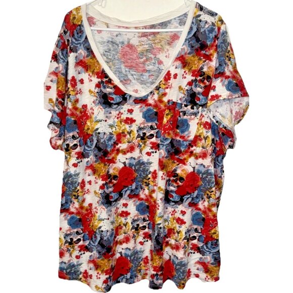 Torrid Floral V-Neck Ted Shirt Size 5 - Picture 1 of 4